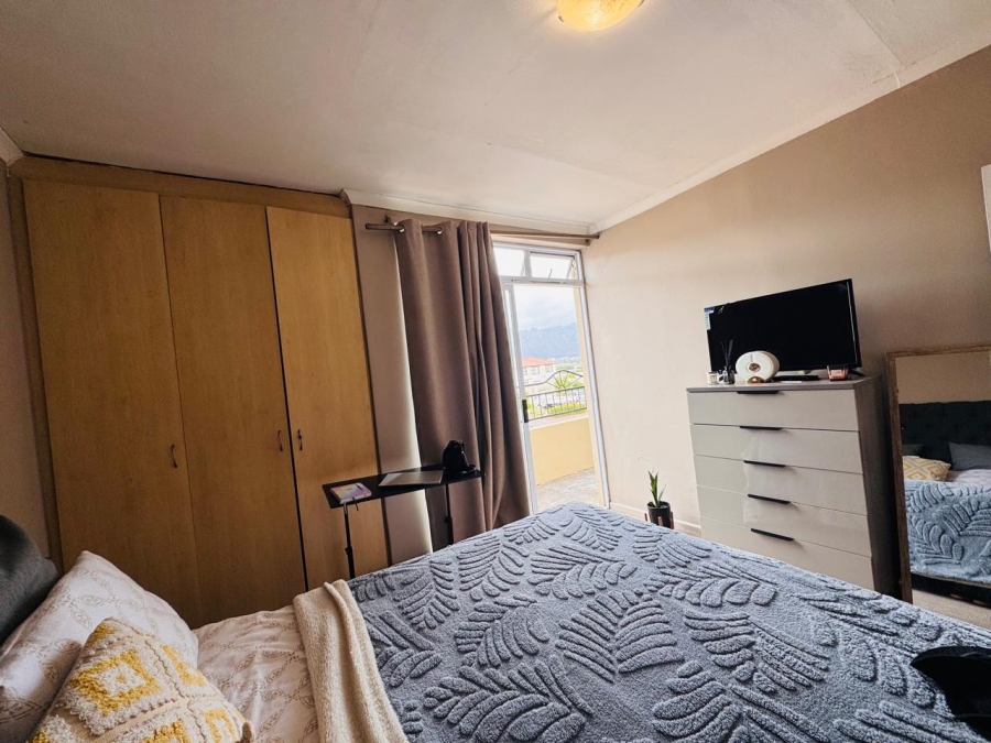 2 Bedroom Property for Sale in Whispering Pines Western Cape